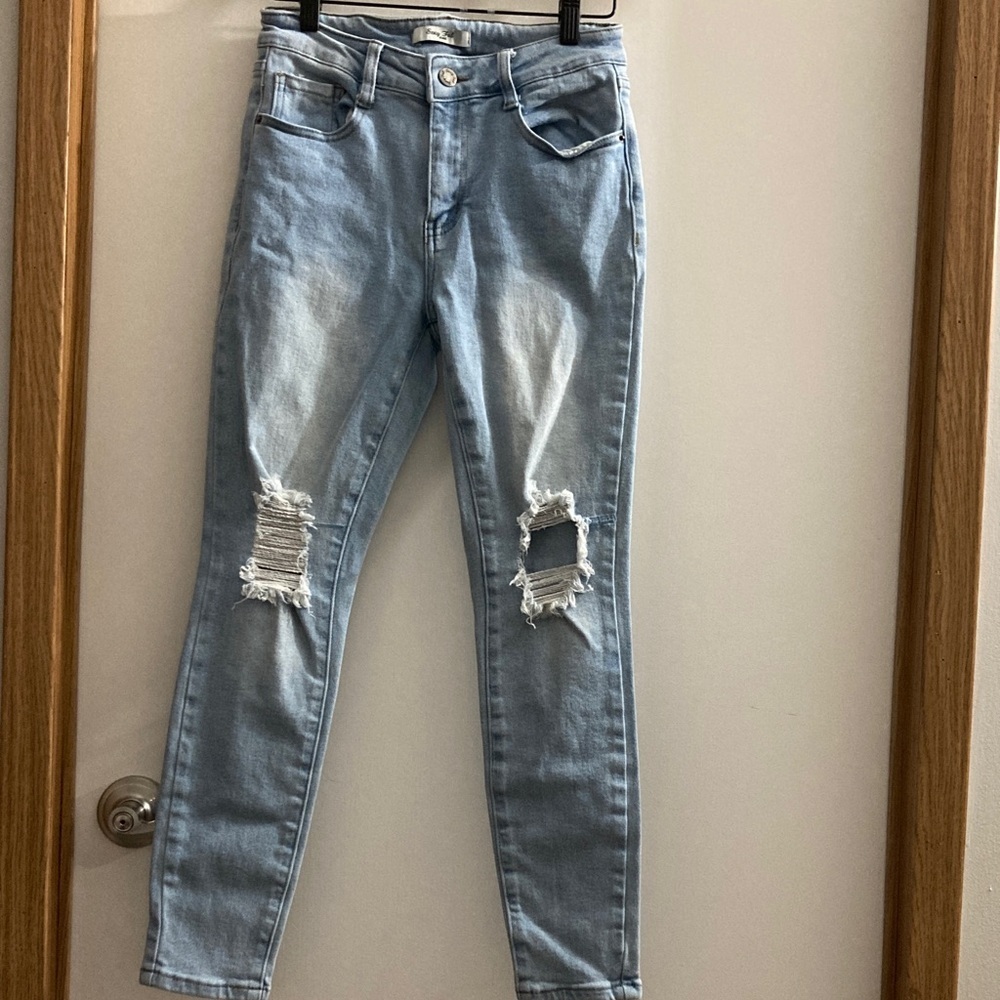 Sky Blue Distressed Skinny Jeans‎